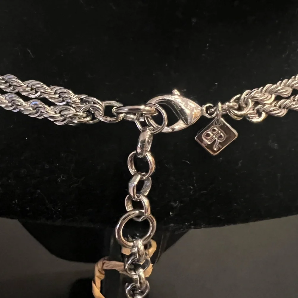 Banana Republic Necklace - Picture 3 of 4